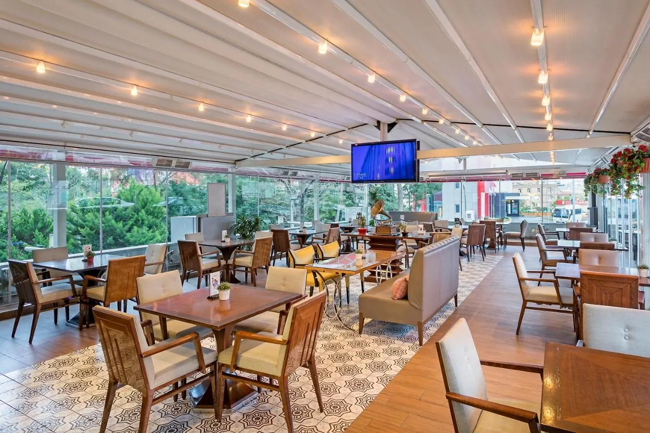 Titanic Port Bakirkoy Hotell Istanbul